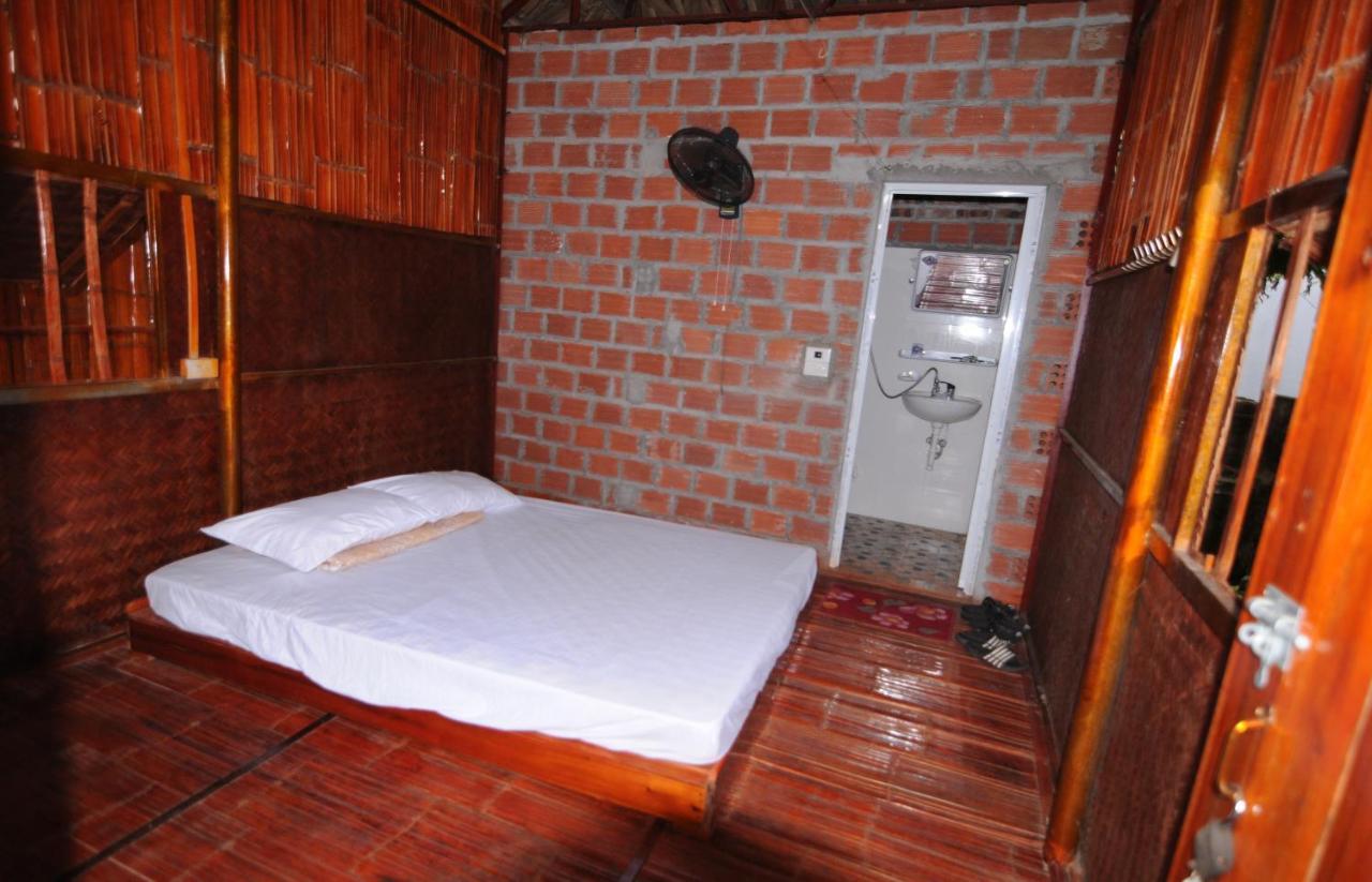 Cuc Phuong Hao Tham Homestay Hotel Nho Quan エクステリア 写真